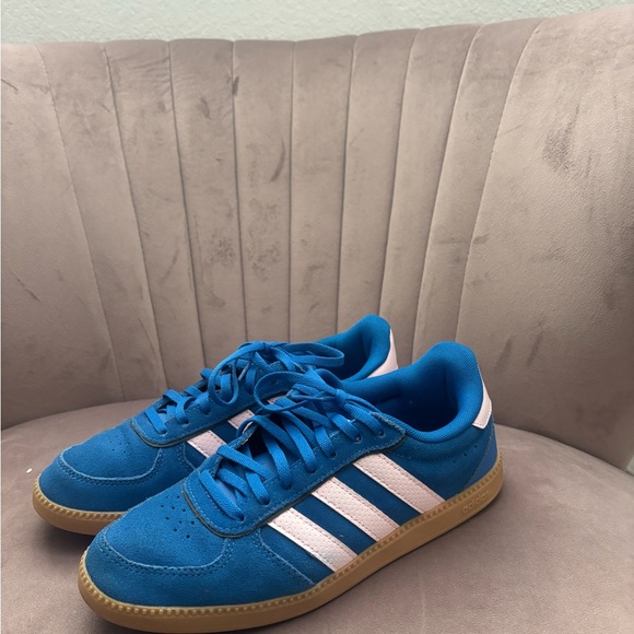 Adidas Women's Blue and Pink Sambas - Picture 2 of 5
